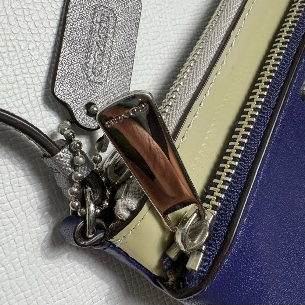 Coach Periwinkle Blue & Cream Double Corner Zip Wristlet - Picture 7 of 14